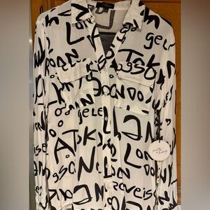 🔥Milk & Honey Black and White Graphic Button-Up Shirt Size Medium NWT 🆕